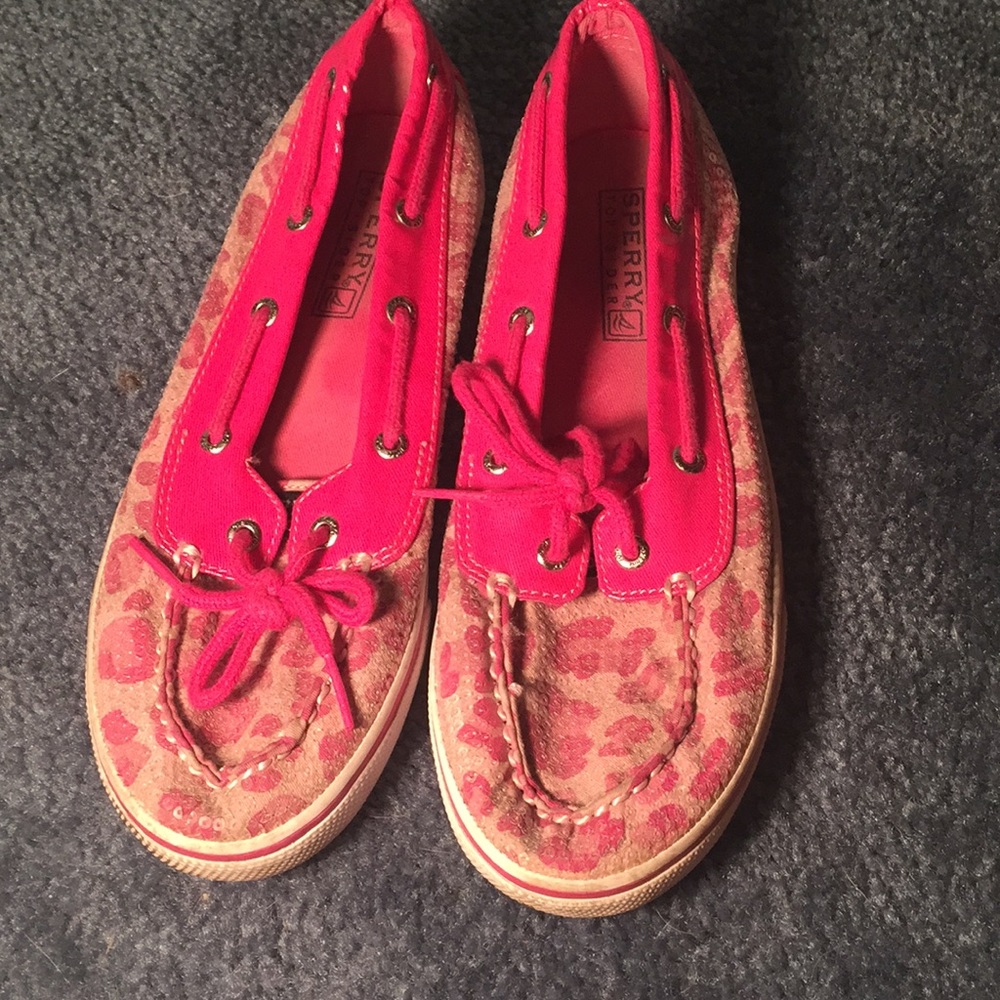 Cute pink leopard sperrys